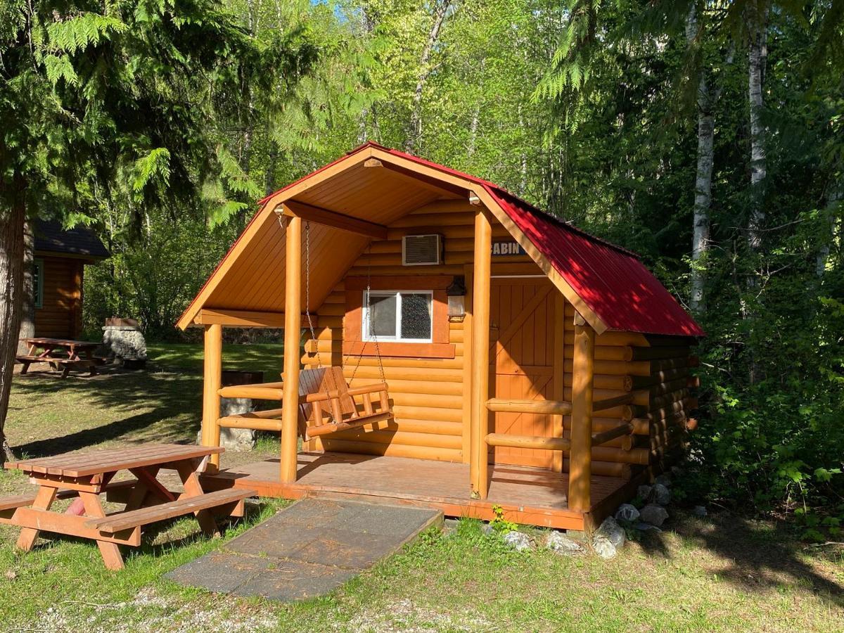 Revelstoke Rv & Cabin Resort Dış mekan fotoğraf