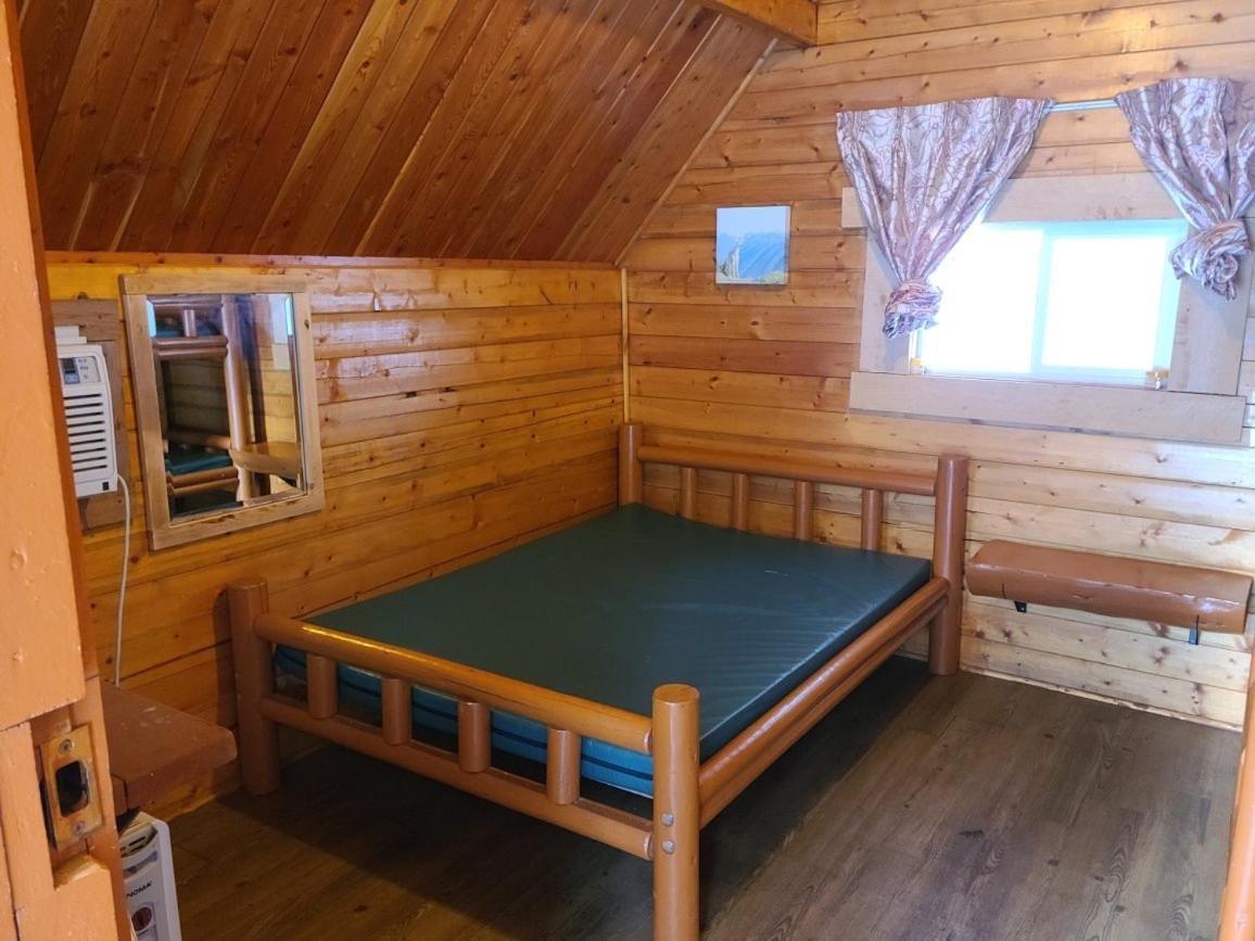Revelstoke Rv & Cabin Resort Dış mekan fotoğraf